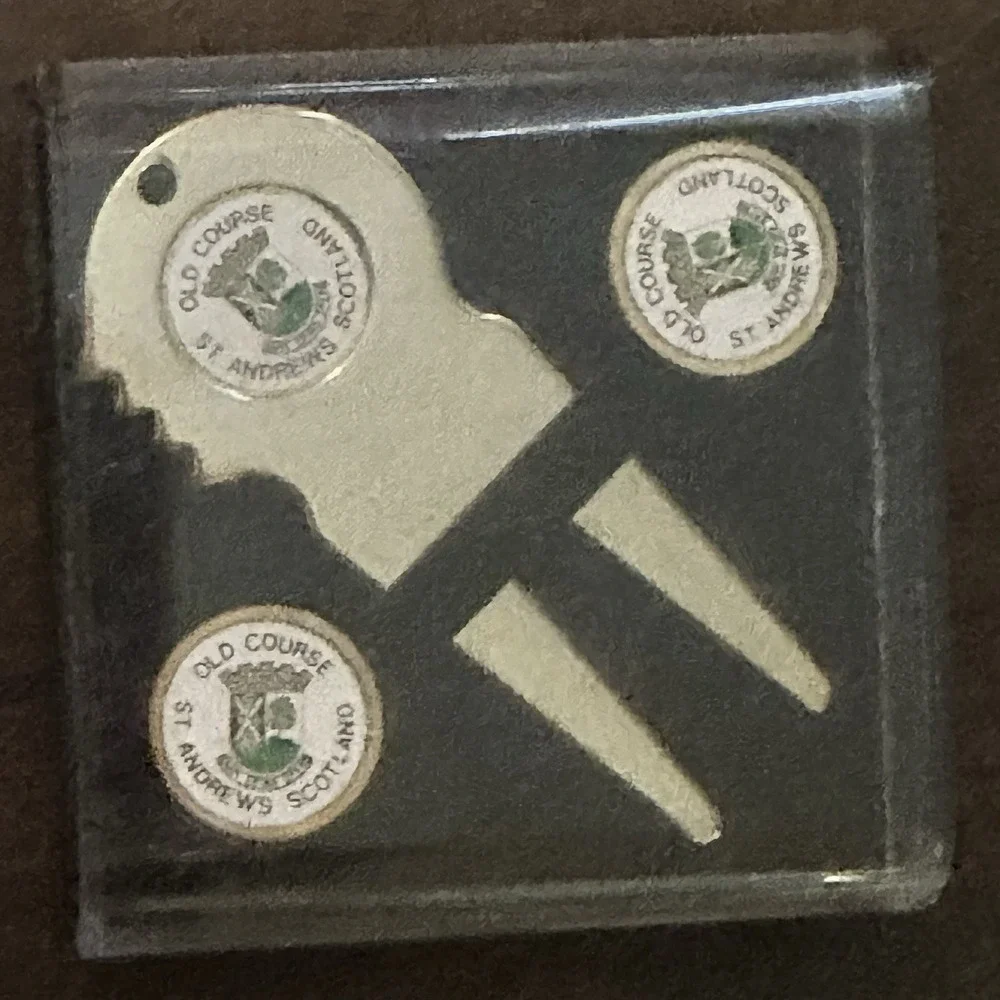 VTG The Old Course St Andrews Links Green Golf Towel,Divot Tool,2 Markers,8 Tees